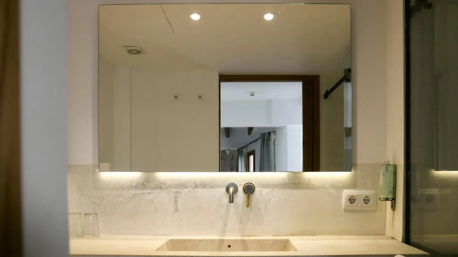 Hotel Forn Nou 阿尔塔